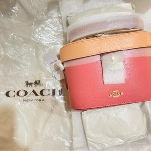 Cute Brand new Coach Crossbody Key. NWT.